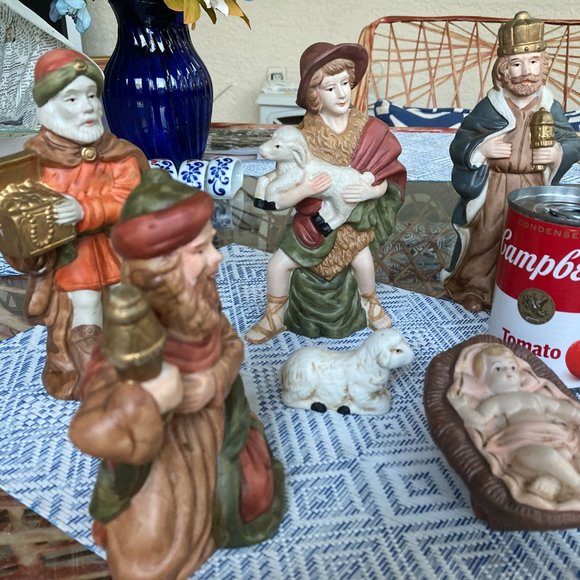 Nativity Set CHRISTMAS  9 Piece Large Figurines  Vintage  Handpainted - Picture 3 of 7